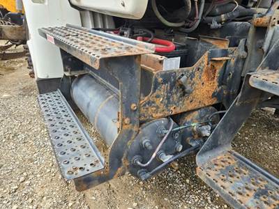 International TranStar 8600 Battery Box