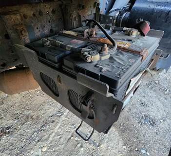 Isuzu NPR HD Battery Box for a 2005 Isuzu NPR-HD