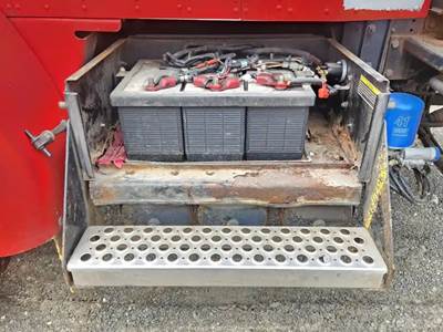 Kenworth T300 Battery Box