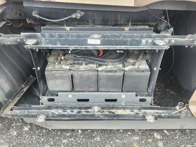 Kenworth T680 Battery Box