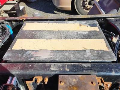 Kenworth T680 Battery Box
