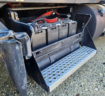 Kenworth T680 Battery Box