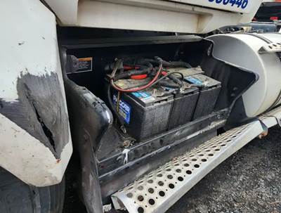 Kenworth T880 Battery Box