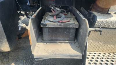 Kenworth T880 Battery Box
