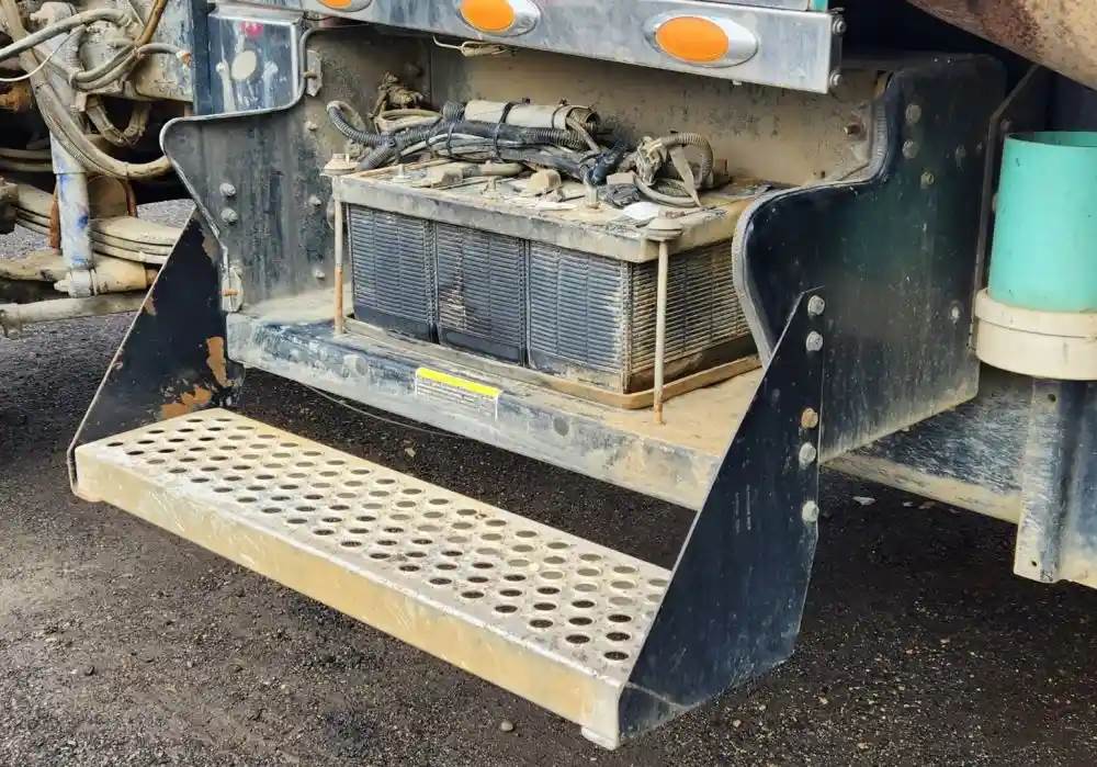 2005 Kenworth W900 Battery Box For Sale Elkton, MD P36701