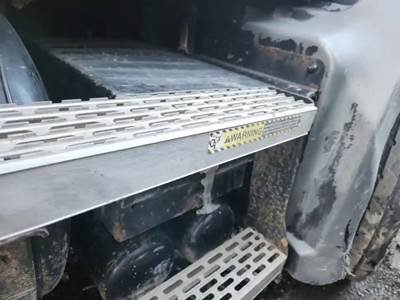 Mack 700 Battery Box