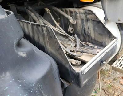 Mack Granite CV713 Battery Box for a 2006 Mack CV713 Granite