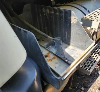 Mack Granite CV713 Battery Box for a 2006 Mack CV713 Granite