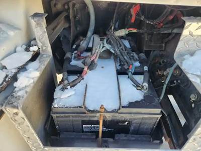 Mack Granite GU813 Battery Box for a 2008 Mack GU813