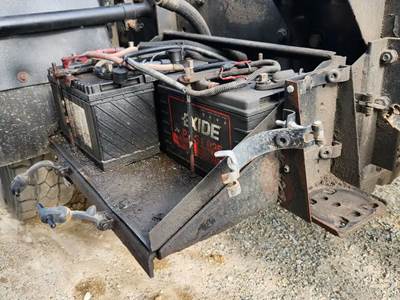 Mack MR690S Battery Box