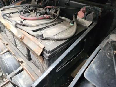 Mack Pinnacle CXU613 Battery Box for a 2016 Mack CXU613