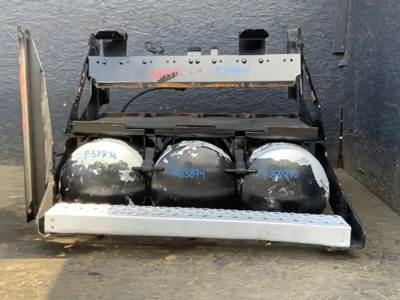 Mack Pinnacle CXU613 Battery Box for a 2014 Mack CXU613