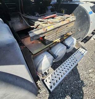 Mack Pinnacle CXU613 Battery Box for a 2018 Mack CXU613