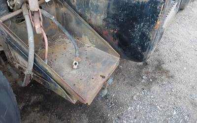 Mack RD685S Battery Box