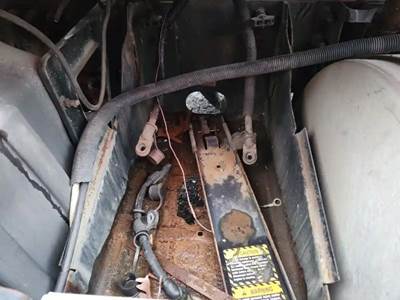 Mack Vision CXN613 Battery Box for a 2005 Mack CXN613