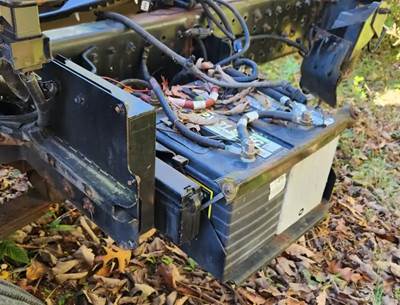 Mitsubishi FEC92S Battery Box