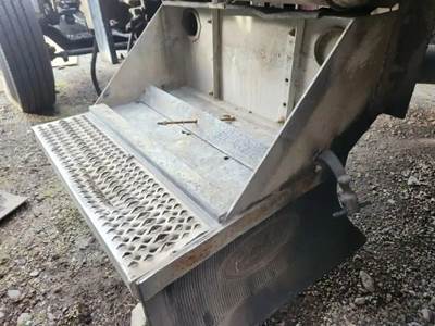 Peterbilt 379 Battery Box