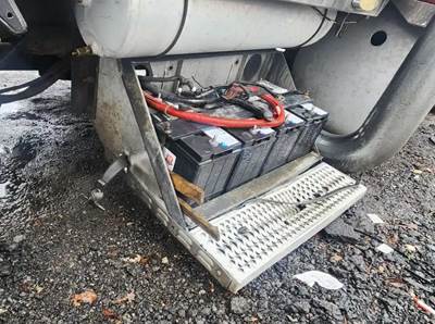 Peterbilt 379 Battery Box