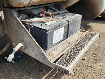 Peterbilt 379 Battery Box