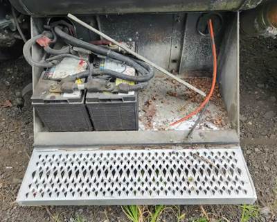 Peterbilt 379 Battery Box