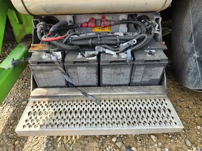 Peterbilt 389 Battery Box