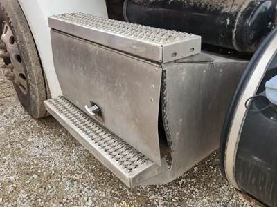 Peterbilt 567 Battery Box