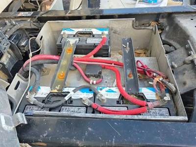 Peterbilt 579 Battery Box