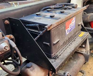 Pierce Dash Battery Box