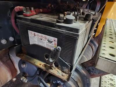 Sterling L7500 Battery Box