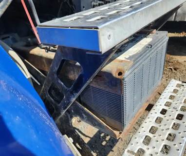 Sterling L9500 Battery Box