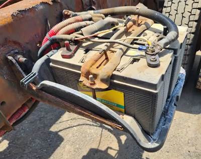 Sterling L9500 Battery Box