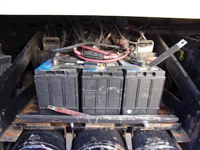 Volvo VNL Battery Box