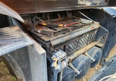 Volvo VNL Battery Box