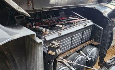 Volvo VNL Battery Box