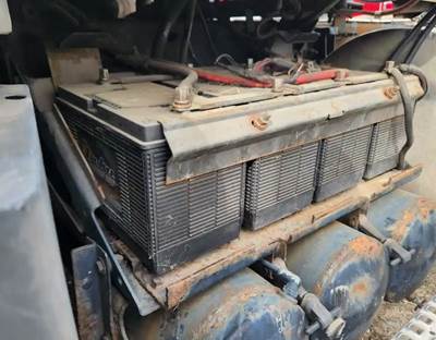 Volvo VNL Battery Box