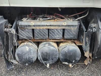 Volvo VNL Battery Box