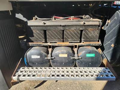 Volvo VNL Battery Box