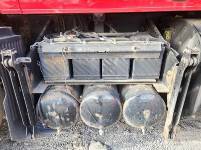 Volvo VNL Battery Box