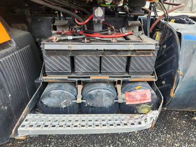 Volvo VNR64T Battery Box
