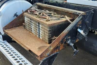 Western Star 4900EX Battery Box