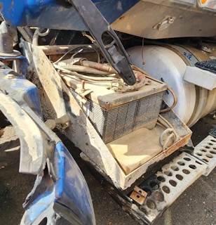 Western Star 4900FA Battery Box for a 2003 Western Star 4900 FA