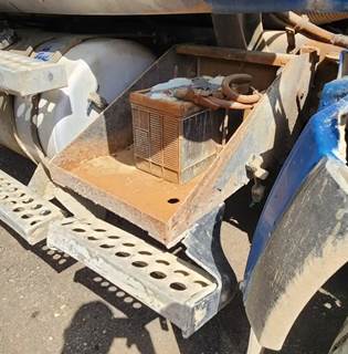 Western Star 4900FA Battery Box for a 2003 Western Star 4900 FA