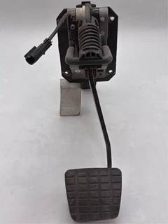 Used 2012 Freightliner Cascadia 125 Wabco Throttle Pedal