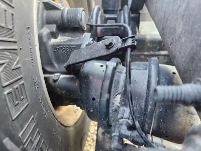 Bendix ADB22X Brake Caliper for a 2026 Freightliner Cascadia 126