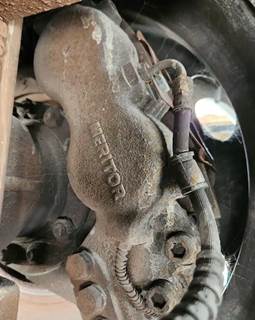 Dana-Spicer 19060S Brake Caliper for a 2010 Ic Corporation PB105