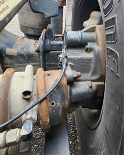 Meritor-Rockwell Brake Caliper for a 2015 Freightliner Cascadia 125