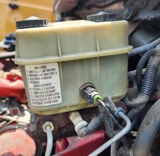Freightliner M2 106 Brake Master Cylinder