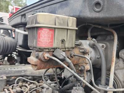 Hino 268 Brake Master Cylinder