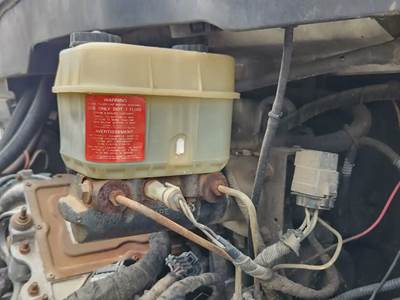 International 4200 Brake Master Cylinder