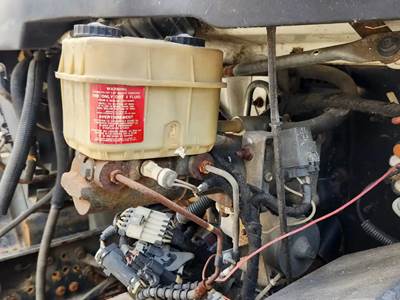 International 4200 Brake Master Cylinder
